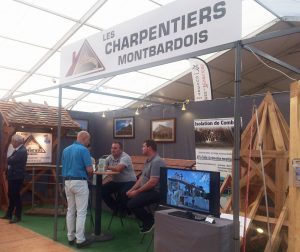 Les Charpentiers montbardois présents sur la foire régionale de Montbard 2017
